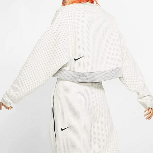 Crew neck cropped Nike sweater - Picture 8 of 8